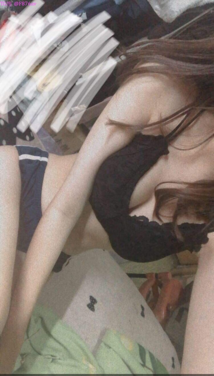 Chị kế thèm địt gạ tình cậu em buồi to địt cực hăng